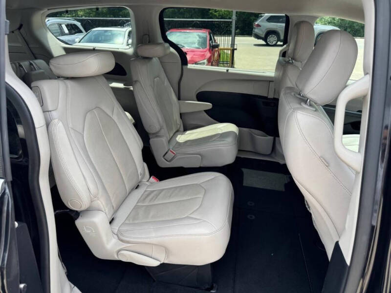 2021 Chrysler Pacifica Touring L