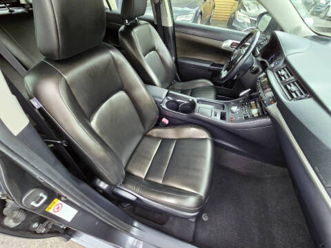 2011 Lexus CT 200h Premium