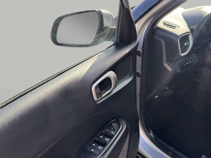 2021 Hyundai Venue SE