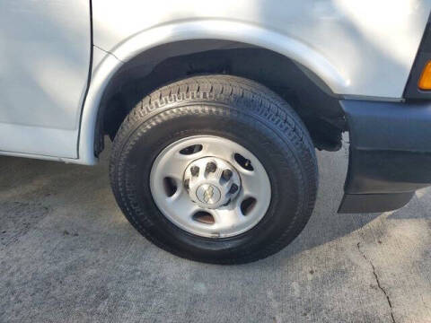 2023 Chevrolet Express 2500