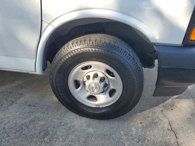 2023 Chevrolet Express 2500