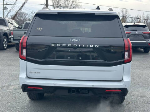 2025 Ford Expedition Active