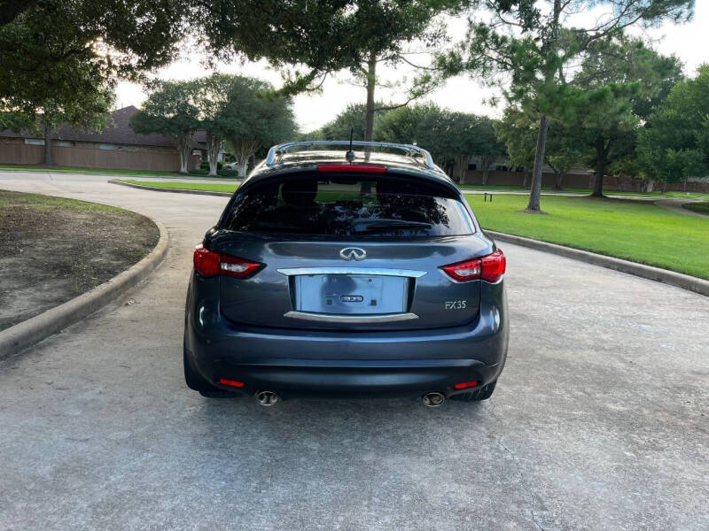 2011 Infiniti FX35