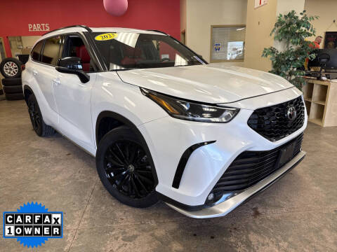 2023 Toyota Highlander XSE