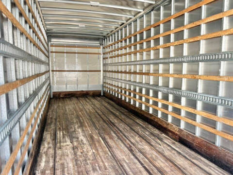 2018 Freightliner M2 106