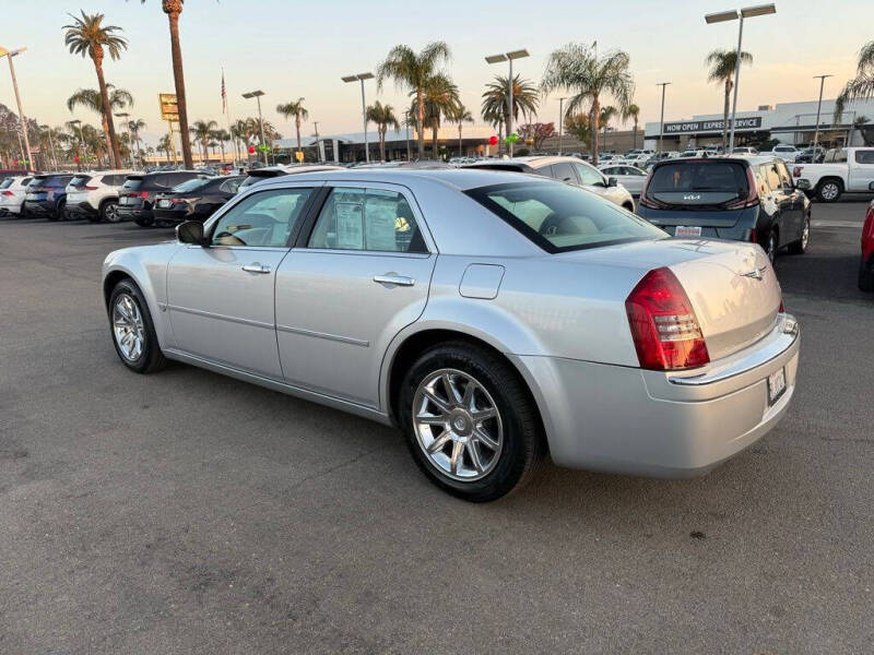 2005 Chrysler 300 C