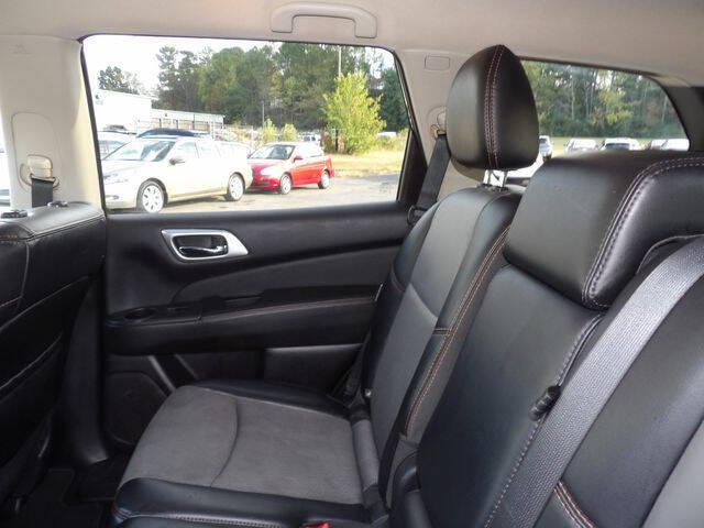 2019 Nissan Pathfinder SV