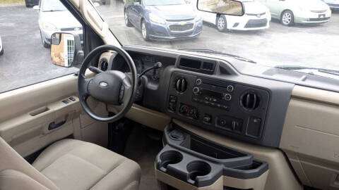 2011 Ford E-Series E-350 SD XLT