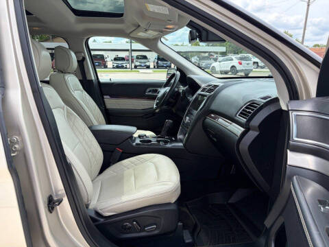 2017 Ford Explorer Platinum