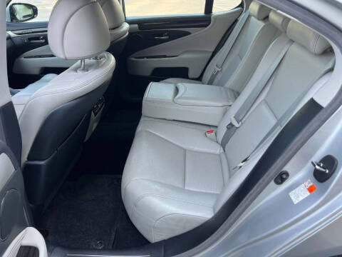 2017 Lexus LS 460