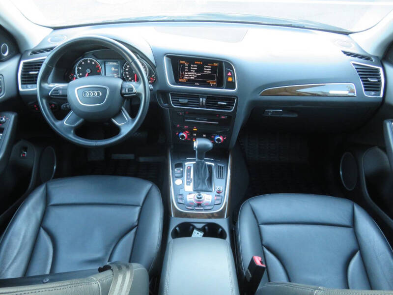 2017 Audi Q5 2.0T quattro Premium Plus