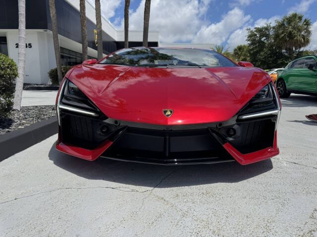 2025 Lamborghini Revuelto