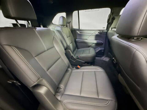 2024 GMC Acadia Elevation