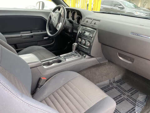 2014 Dodge Challenger SXT