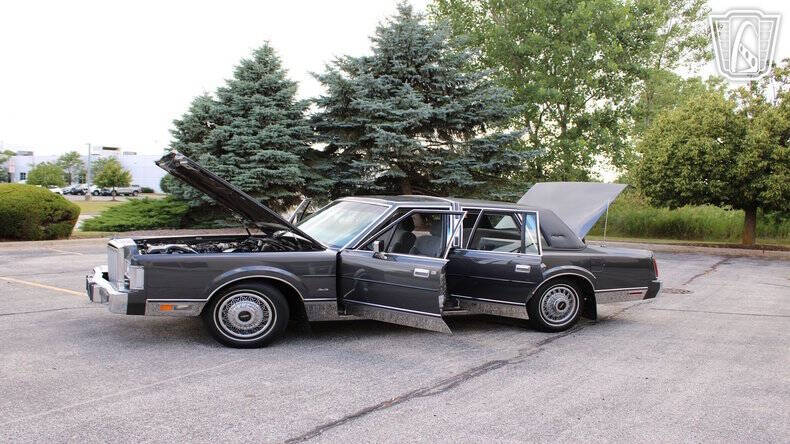 1986 Lincoln Town Car