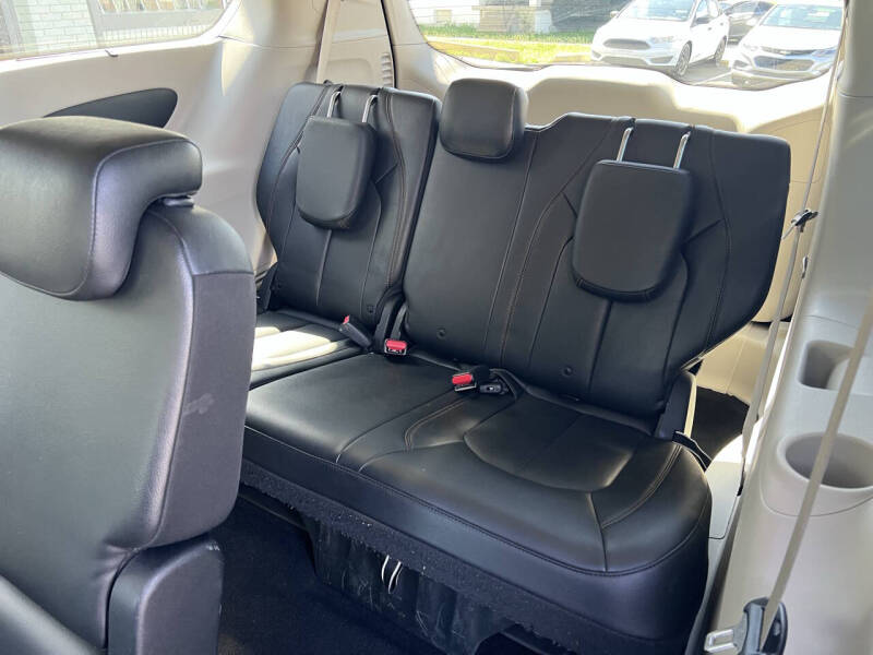 2019 Chrysler Pacifica Touring L