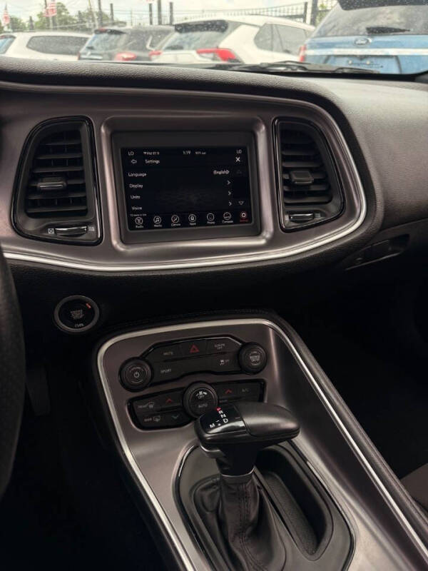 2020 Dodge Challenger SXT