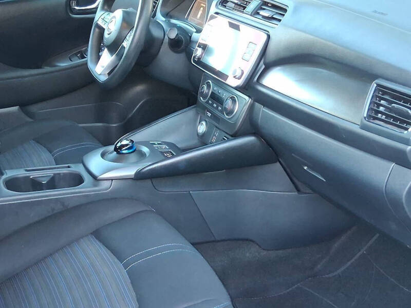 2023 Nissan LEAF S