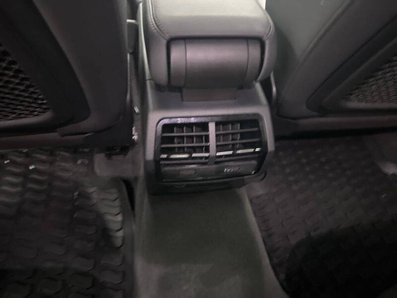 2020 Audi Q3 quattro Premium 45 TFSI