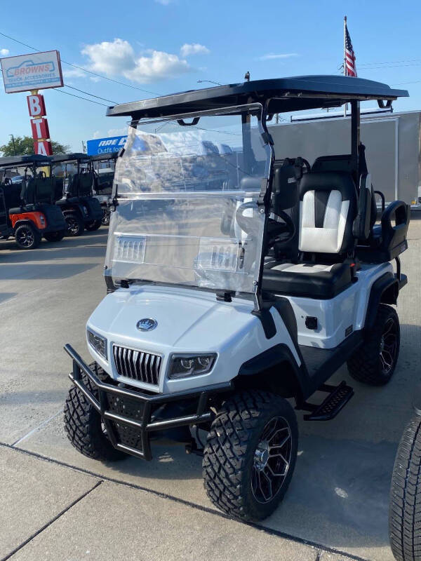 2025 Evolution Maverick 2+2 for sale at Brown's Truck Accessories Inc in Forsyth IL