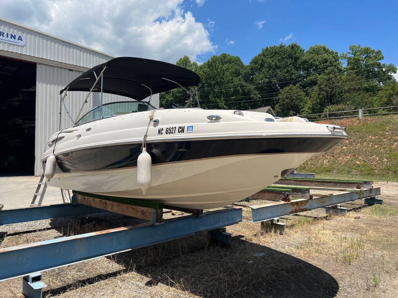 2004 Chaparral 236 Sunesta