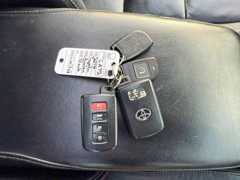 2014 Toyota Avalon XLE