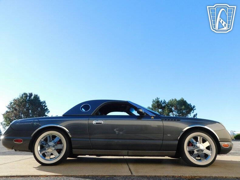 2003 Ford Thunderbird