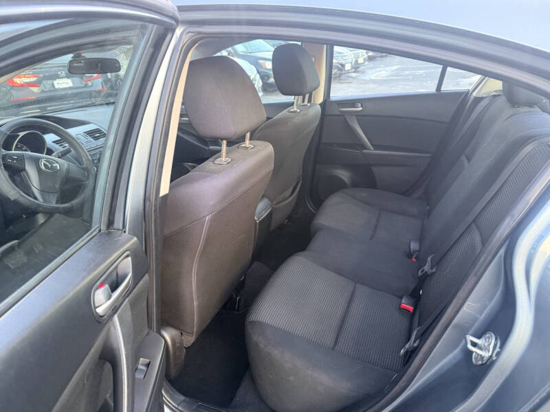 2013 Mazda MAZDA3 i SV