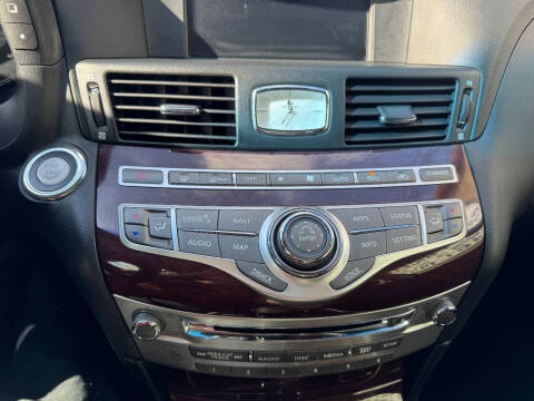 2018 Infiniti Q70 3.7 Luxe