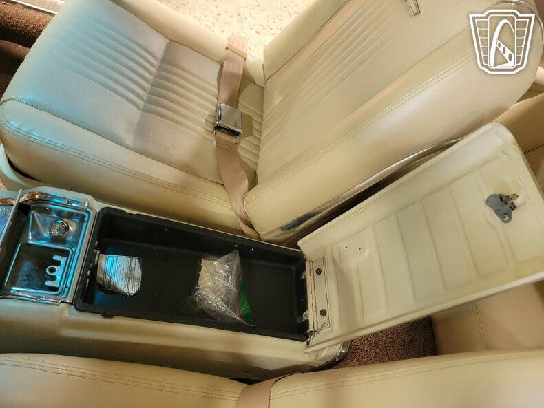 1963 Ford Thunderbird