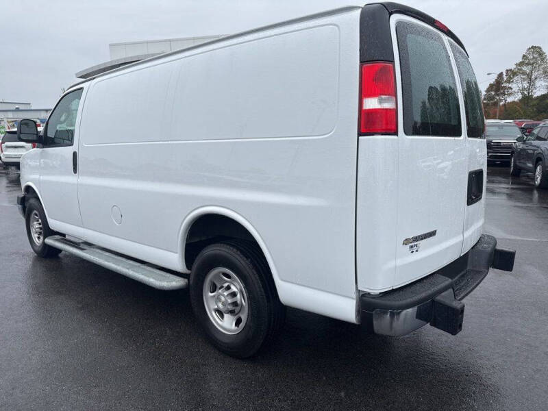 2023 Chevrolet Express 2500