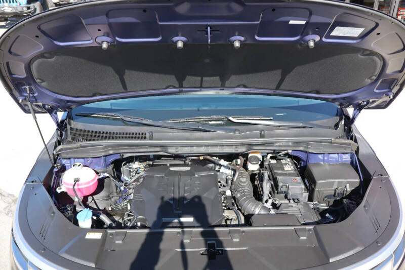 2024 Kia Carnival LX