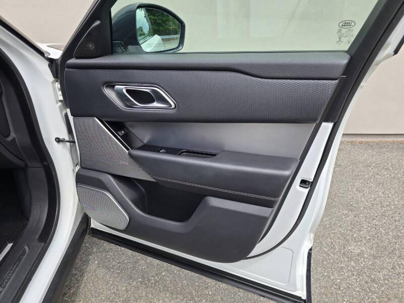 2018 Land Rover Range Rover Velar P250 R-Dynamic SE