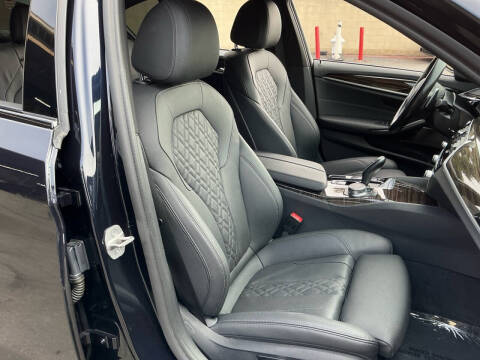 2022 BMW 5 Series 530e