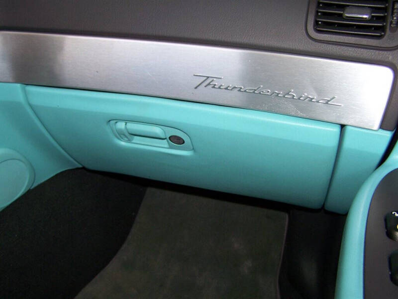 2002 Ford Thunderbird Deluxe