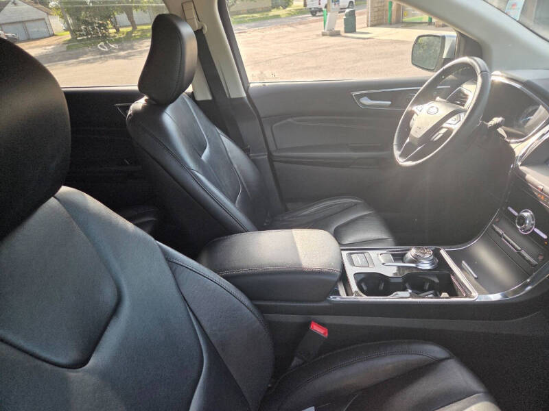 2020 Ford Edge