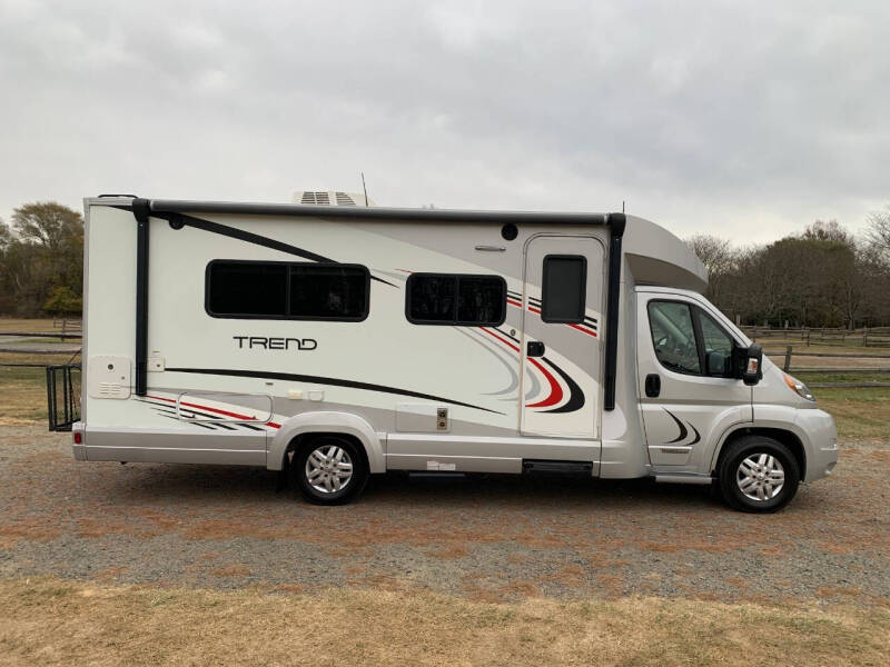 2016 Winnebago TREND