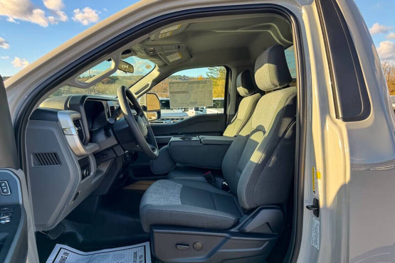 2026 Ford F-350 Super Duty XLT