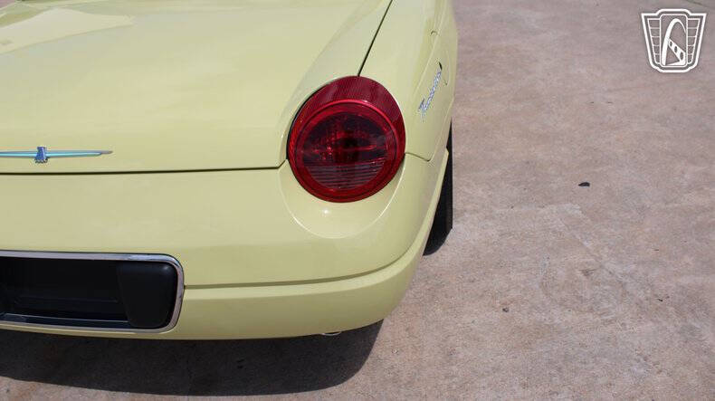 2005 Ford Thunderbird