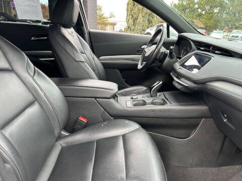 2022 Cadillac XT4 Premium Luxury