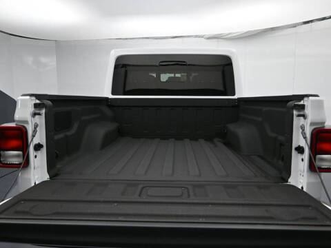 2025 Jeep Gladiator NightHawk