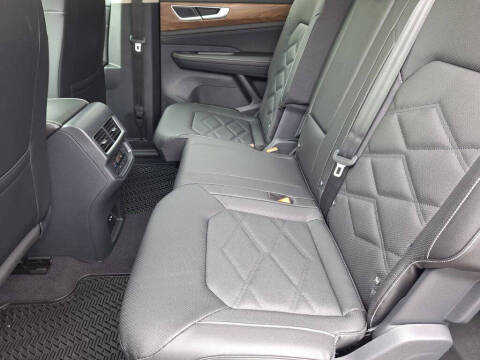 2025 Volkswagen Atlas SE