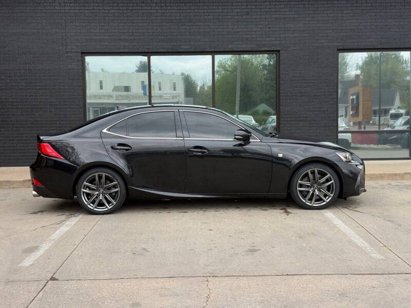 2019 Lexus IS 350