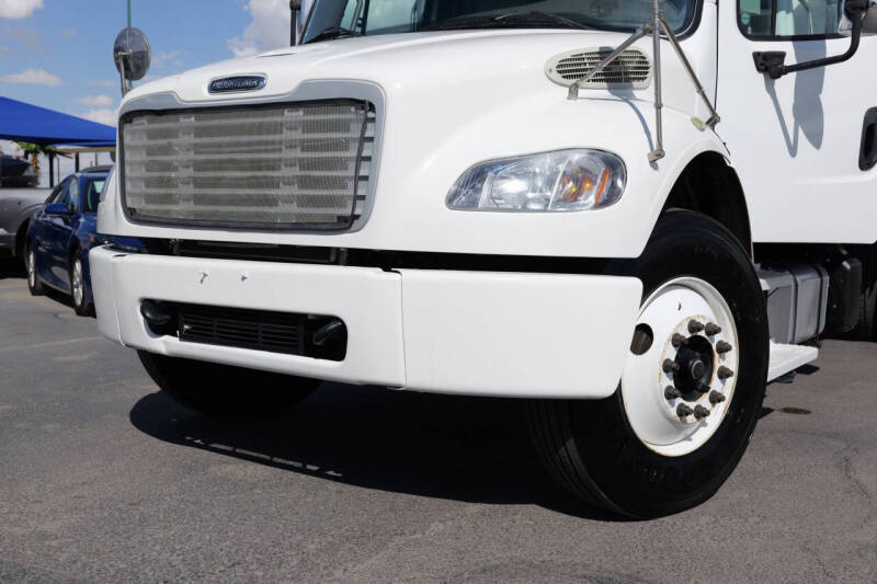 2014 Freightliner M2 106