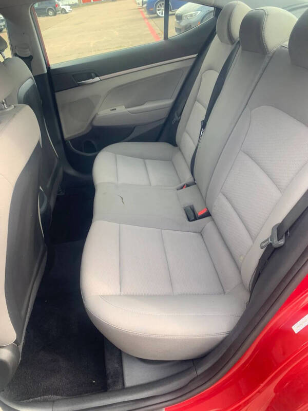 2019 Hyundai Elantra SE
