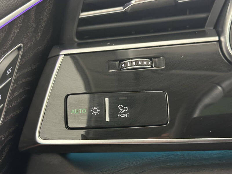 2022 Audi Q8 quattro Prestige 55 TFSI