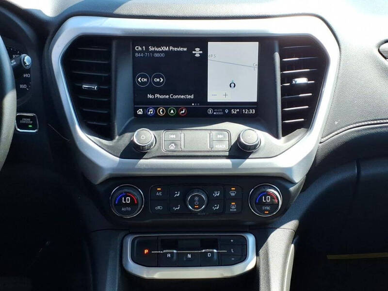 2023 GMC Acadia SLT