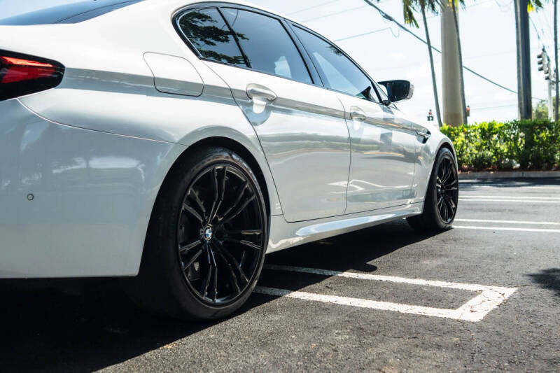 2022 BMW M5