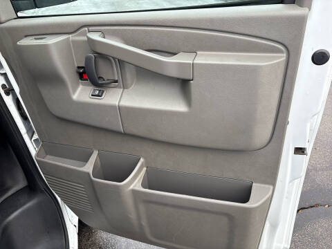 2023 Chevrolet Express LS 3500