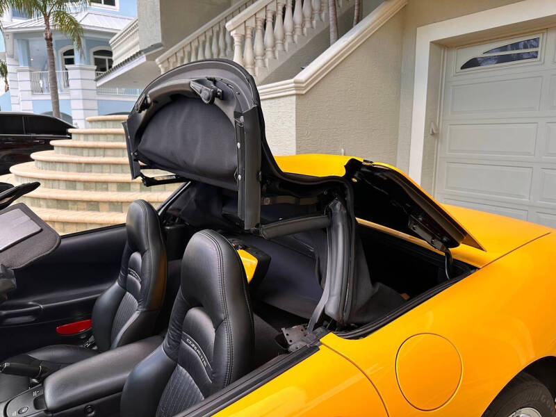 2004 Chevrolet Corvette